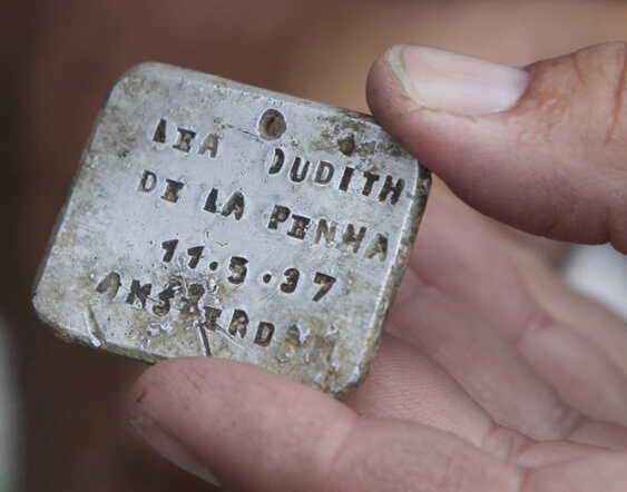 Nametag of Lea de la Penha, found in Sobibor excavations.