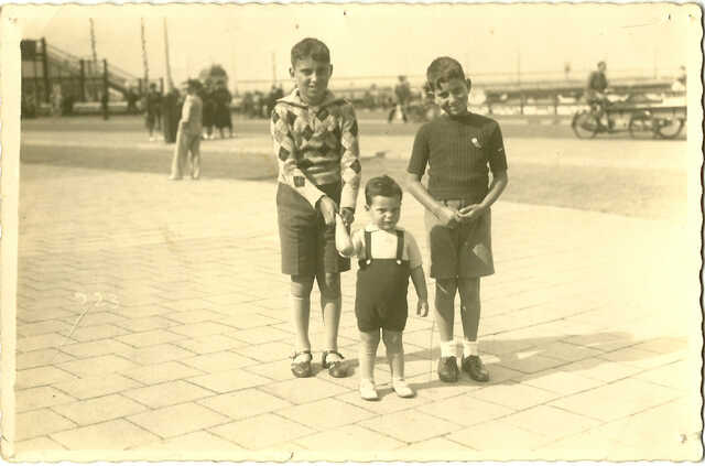 Jacques (Jack) Vieijra (left) and Paul Vieijra (right) with their cousin Jacob Henri (Jacky) Vieyra