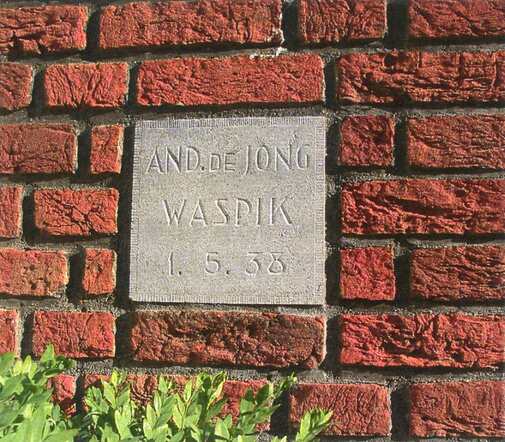 Waspik, first stone
