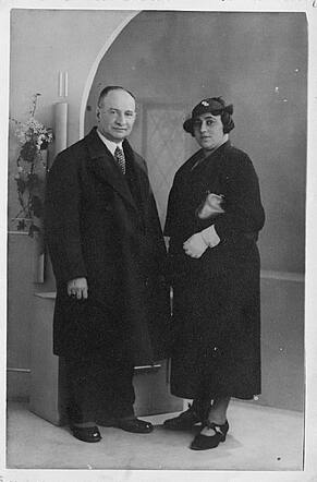 Willem Ziekenoppasser and Rachel Polak