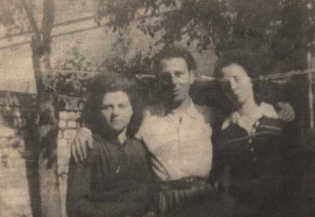 Adolf, Martha and Jeanette Zelligman