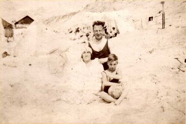 Wolf Zwaap, Sara Olivier and their child