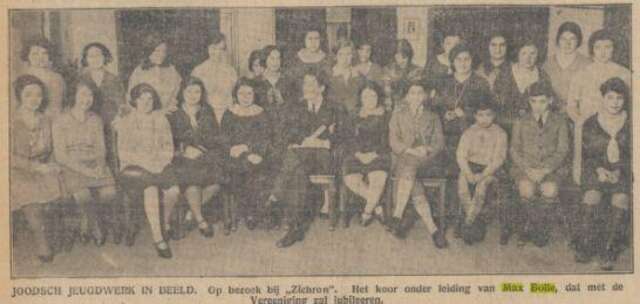 "Het Feest van de Fröbelschool der Vereeniging „Kennis en en Godsvrucht” JOODSCH JEUGDWERK IN BEELD. Op bezoek bij „Zichron". Het koor onder leiding van Max Bolle, dat mét de Vereeniging zal jubileeren"