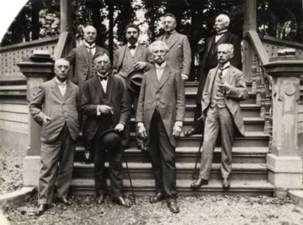 foto uit 1923 achterste rij 2e van rechts de fagottist Joseph Samuel (Cohen) de Groen