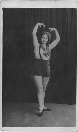 Alida Laden-Fierlier, 1931