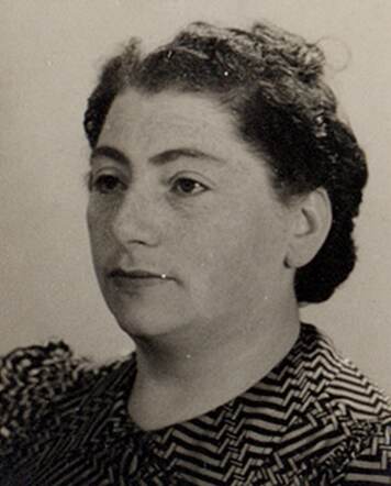 Anna Veffer-Nabarro andb-33762
