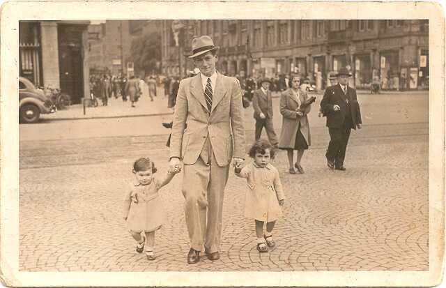 Max (left) and David (Deetje) Beem with their father Moise Beem, july 1, 1939