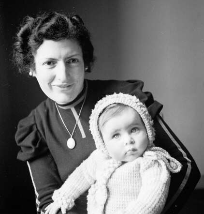 Marianne Bernadine (Jannie) Berkelij met haar tante Sophie Coppens-Berkelij (en)