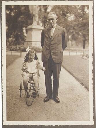 Marjan Drukker with her father Abraham Drukker