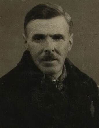 Bron: Stadsarchief Amsterdam Marktvergunning   Aaron Salomons 5-11-1887  8-10-1942