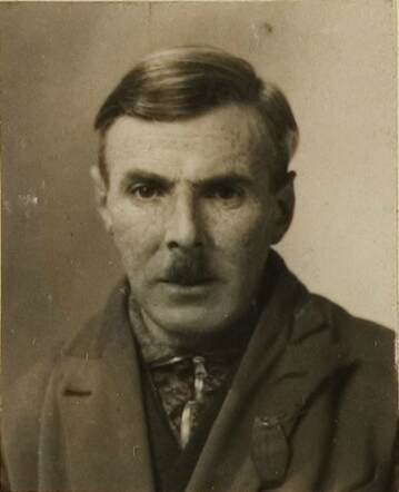 Bron: Stadsarchief Amsterdam Marktvergunning   Aaron Salomons 5-11-1887  8-10-1942