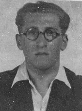 Bron: Stadsarchief Amsterdam Marktvergunning    Abraham Cohen 8-7-1914  30-9-1942 kaart 745-18713v