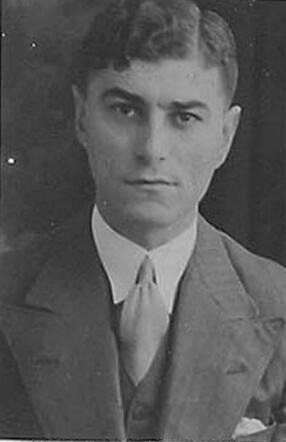 Bron: Stadsarchief Amsterdam Marktvergunning   Abraham de Leon  2-10-1899  16-8-1977 kaart dd 31-10-1932  kaart 745-10772