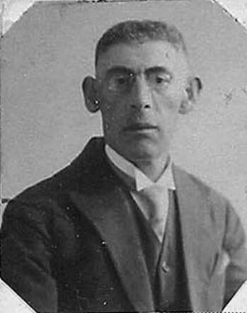 Bron: Stadsarchief Amsterdam Marktvergunning   Abraham Engelander 7-2-1872  5-10-1942
