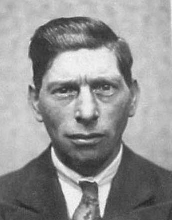 Bron: Stadsarchief Amsterdam Marktvergunning    Abraham Grijsaart 7-4-1894  31-1-1943 kaart 745-17697v