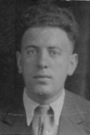 Bron: Stadsarchief Amsterdam Marktvergunning   Abraham Keizer 3-12-1904  5-1-1945 kaart dd 12-6-1938 kaart 745-1965