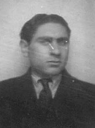 Bron: Stadsarchief Amsterdam Marktvergunning   Abraham Morpurgo 8-12-1915  4-6-1943 kaart 745-19144v