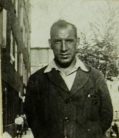 Bron: Stadsarchief Amsterdam Marktvergunning   Alexander Fransman 2-1-1904 30-9-1942 kaart nr 013175_002