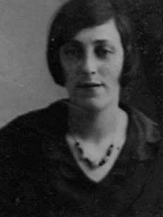 Bron: Stadsarchief Amsterdam Marktvergunning   Anna Kool-Schelvis 24-2-1905  9-8-1942 kaart dd 16-10-1933 kaart nr 745-10070
