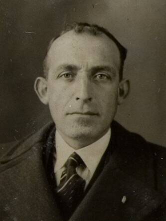 Bron: Stadsarchief Amsterdam Marktvergunning   Aron Casseres 11-2-1897 4-6-1943 kaart 012972_002