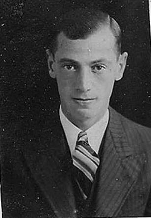 Bron: Stadsarchief Amsterdam Marktvergunning   Aron Hagenaar 7-1-1907 7-5-1943 kaart dd 3-2-1936 kaart nr 745-8463