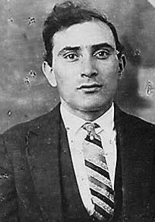   Aron Meljado  