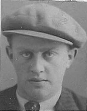 Bron: Stadsarchief Amsterdam Marktvergunning   Aron Nebig 15-8-1912  9-7-1943