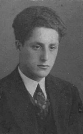 Bron: Stadsarchief Amsterdam Marktvergunning   Aron Schelvis 4-5-1915  23-7-1943 kaart dd 13-12-1937 kaart nr 745-13592