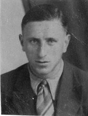 Bron: Stadsarchief Amsterdam Marktvergunning   Aron Slap 28-2-1909  2-4-1943