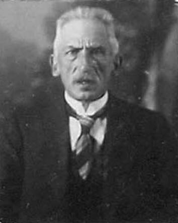 Bron: Stadsarchief Amsterdam Marktvergunning   Asser Slap 17-7-1867  5-2-1943  kaart dd 31-3-1924  kaart nr 745-13990