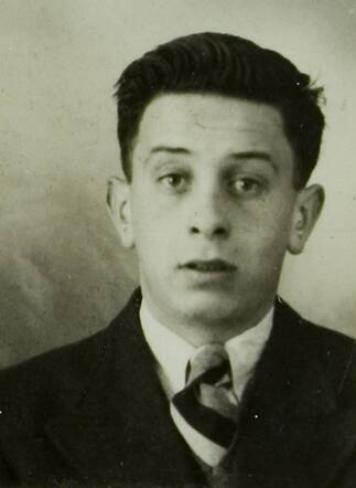 Bron: Stadsarchief Amsterdam Marktvergunning   Barend Schuitevoerder 29-8-1918  31-3-1943 kaart00001-015363_002