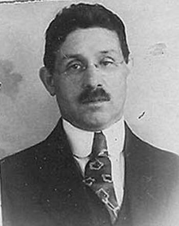 Bron: Stadsarchief Amsterdam Marktvergunning   Benjamin Bas 1-2-1876  7-9-1942 kaart dd 1-1-1924 kaart nr 745-5209