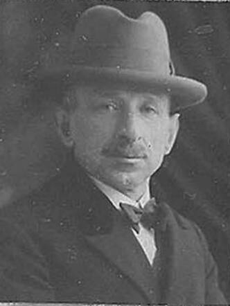 Bron: Stadsarchief Amsterdam Marktvergunning   Benjamin d'Acona 29-3-1877 3-12-1936 kaart dd 6-6-1932  kaart 745-4947