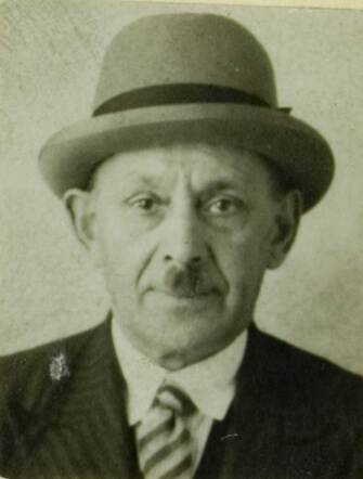 Bron: Stadsarchief Amsterdam Marktvergunning   Benjamin Franschman 19-10-1879   6-10-1941  kaart nr 013176_002