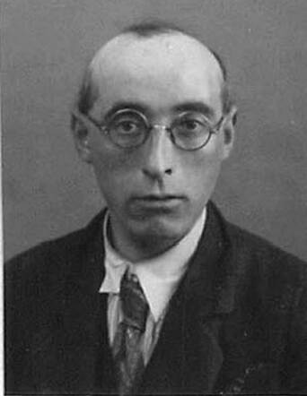 Bron: Stadsarchief Amsterdam Marktvergunning   Benjamin Goudsmit 16-7-1897  9-7-1943 kaart 745-18787v
