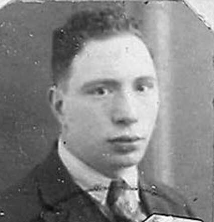 Bron: Stadsarchief Amsterdam Marktvergunning   Benjamin Polak 31-1-1908   2-7-1943  kaart dd  11-4-1933 kaart dd 18-3-1929