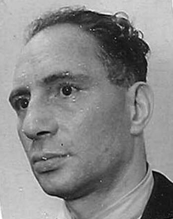 Bron: Stadsarchief Amsterdam Marktvergunning   Benjamin Polak 31-1-1908   2-7-1943  kaart dd  11-4-1933