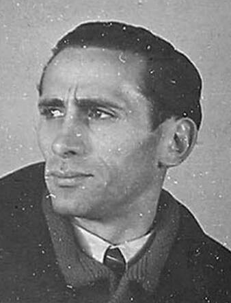 Bron: Stadsarchief Amsterdam Marktvergunning   Benjamin Santen 20-7-1910  12-4-1993  kaart dd 24-2-1942  kaart nr 745-3520