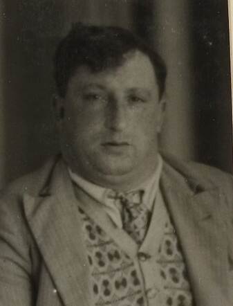 Bron: Stadsarchief Amsterdam Marktvergunning   Benjamin Schelvis 28-4-1899  9-7-1943 kaart dd onbekend
