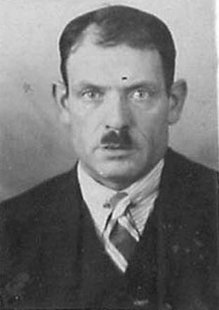 Bron: Stadsarchief Amsterdam Marktvergunning   Benjamin Visser 28-1-1892  31-1-1943 kaart745-18316v