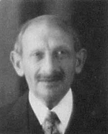 Bron: Stadsarchief Amsterdam Marktvergunning    Benjamin Visser 28-8-1875  26-3-1944 kaart 745-17853v