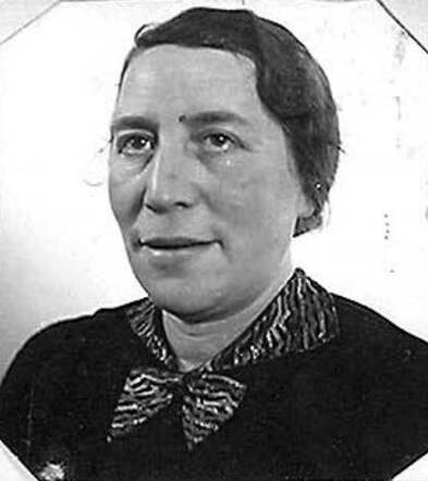 Bron: Stadsarchief Amsterdam Marktvergunning   Betsy de Vries-de Haan 1895-1942