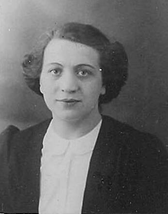 Bron: Stadsarchief Amsterdam Marktvergunning   Clara Gobits-Piller 18-1-1909   23-7-1943