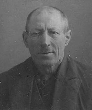 Bron: Stadsarchief Amsterdam Marktvergunning   David Engelsman  27-1-1874  26-3-1943