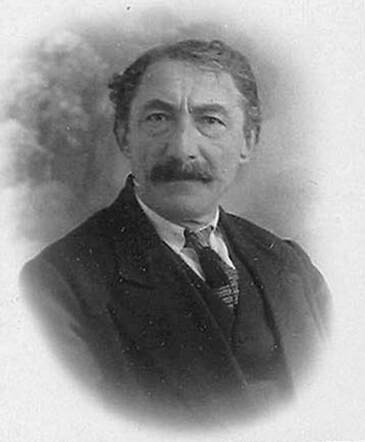 Bron: Stadsarchief Amsterdam Marktvergunning   Eliazer Pachter 13-11-1863  18-12-1933 kaart dd 26-10-1925  kaart 745-12258