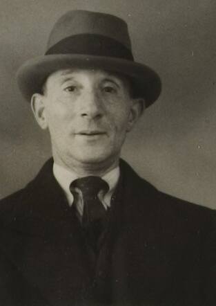 Bron: Stadsarchief Amsterdam Marktvergunning   Eliazer Sajet 20-11-1888 4-6-1943 kaart dd onbekend