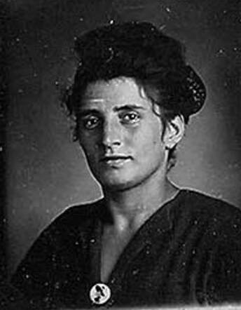 Bron: Stadsarchief Amsterdam Marktvergunning   Elisabeth Haringman-Kopuit  1-1-1896 Amsterdam  23-11-1968 Wormerveer Getrouwd met Salomon Haringman 5-12-1886