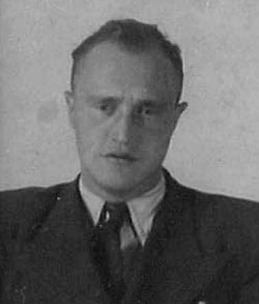 Bron: Stadsarchief Amsterdam Marktvergunning   Emanuel Agsteribbe 15-1-1916  7-8-1942  kaart 745-16572v