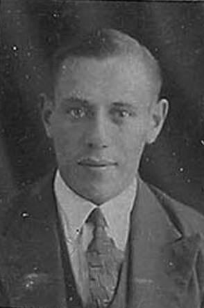 Bron: Stadsarchief Amsterdam Marktvergunning   Emanuel Fransman  14-12-1905  2-9-1941