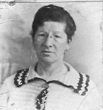 Bron: Stadsarchief Amsterdam Marktvergunning   Esther Kokernoot-Aalsvel 28-7-1864  30-4-1943 kaart dd 31-3-1924  kaart nr 745-9990